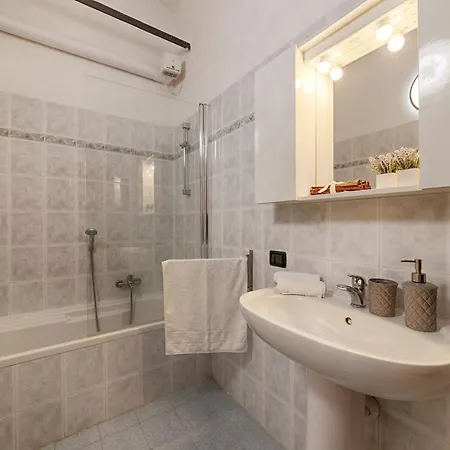 Lakeview Lakecomo, Cipresso 7, 4seasons, Terrace, 30m To Lake! By Stayhere-lakecomo Daire *